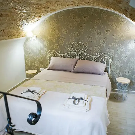 5 - Giu In Dimora * Putignano